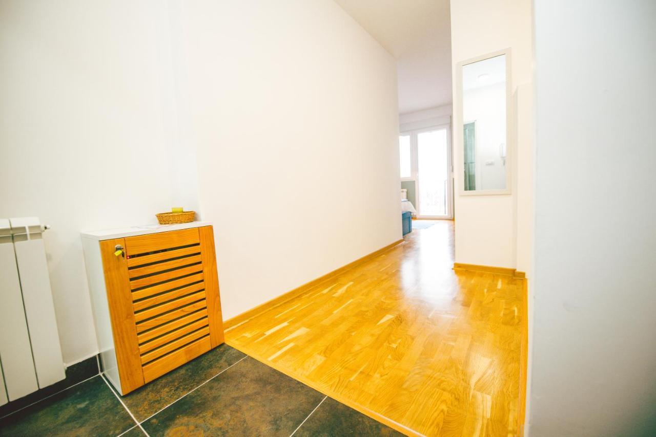 Apartment Lola Almost